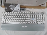 KEYBOARD WITH TYPEWRITER STYLE KEYS