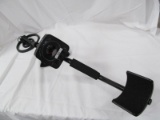 METAL DETECTOR WITH STORAGE BAG
