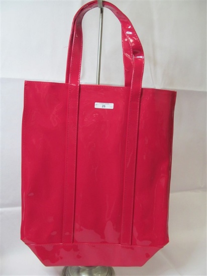 NEW WITH TAGS DARK FUCHSIA PATENT LEATHER TOTE BAG