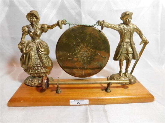 VINTAGE BRASS ON WOOD COLONIAL COUPLE GONG - 8.5" TALL x 14" WIDE x 3.75" DEEP
