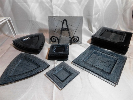 18 PIECES OF GUNMETAL BUBBLE GLASS DISHES