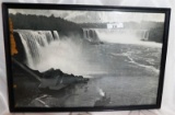 VINTAGE NIAGARA FALLS PRINT - NOTE : DAMAGE ON LEFT SIDE - FRAMED - 17.5