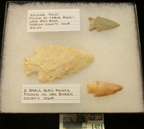 1421 _ "Snider Point Found at Table Rock-Lake Red Rock Marion County Iowa", & "2 Small Bird Points F