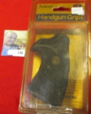 Packmayer Large Presentation Grips Fits All Colt Revolvers Using the 