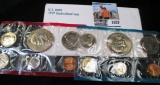 1977 P & D U.S. Mint Sets with the Eisenhower Dollars.