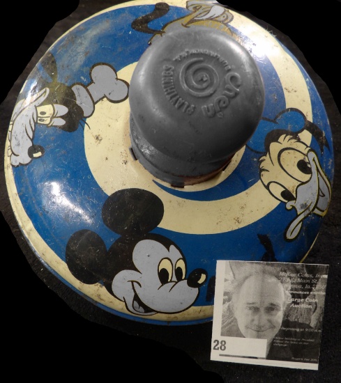 Chien Playthings Burlington, N.J. Mickey Mouse, Pluto, Donald Duck Tin Top. Works. Typical oxidation