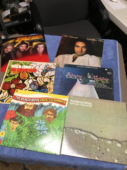 Vintage group of six piece record albums various artist vinyl in good condition