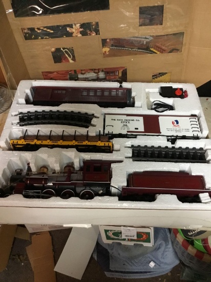 Bachman red comet large engine 16 inch train set complete in box for around the Christmas tree