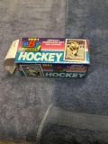 Bowman 1991 official complete set hockey sealed in box