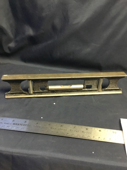 Antique Stanley cast iron level measures 12 inch long