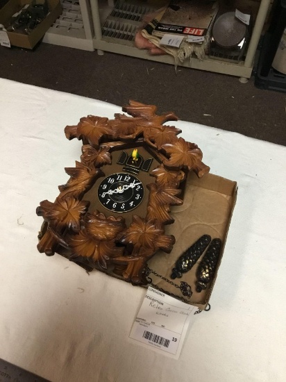 retro cuckoo clock works