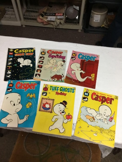 vintage six piece Casper comic books