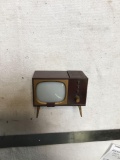 vintage 1950s television salt and pepper shaker set