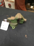 vintage Morgan, number 25 vise