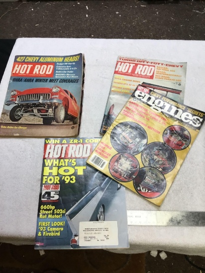 Group of vintage car magazines