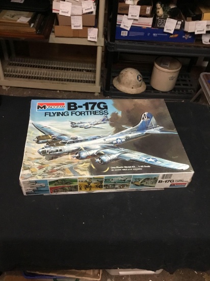 vintage 1975 B-17 G flying Fortress plastic model kit sealed in box
