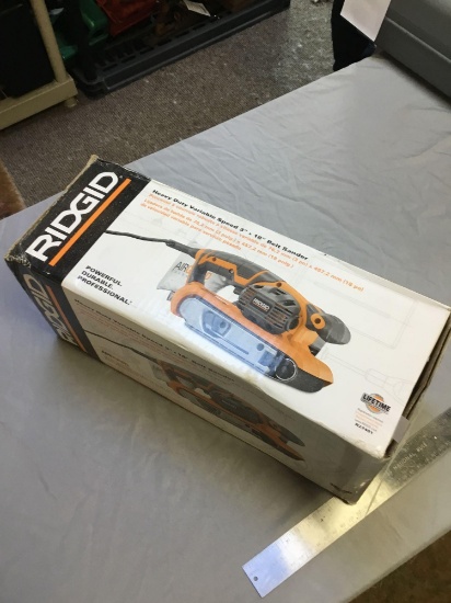 RIDGID 3 x 18 belt sander inbox