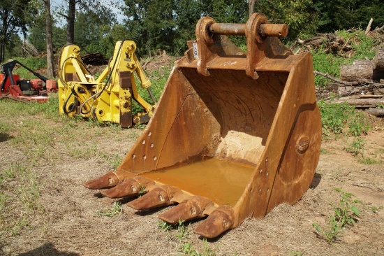 EXCAVATOR BUCKET