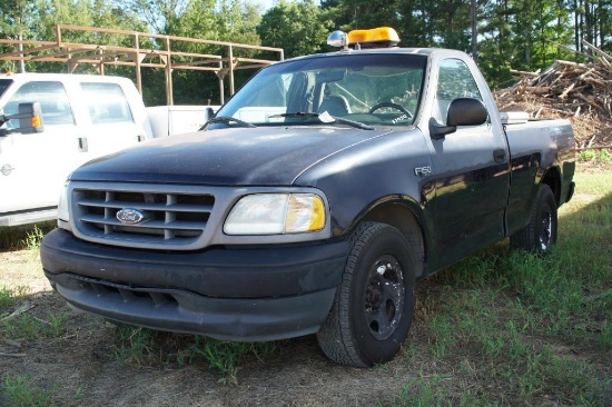 2001 FORD F150 XL TRUCK
