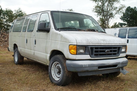 2003 FORD E350 XL VAN