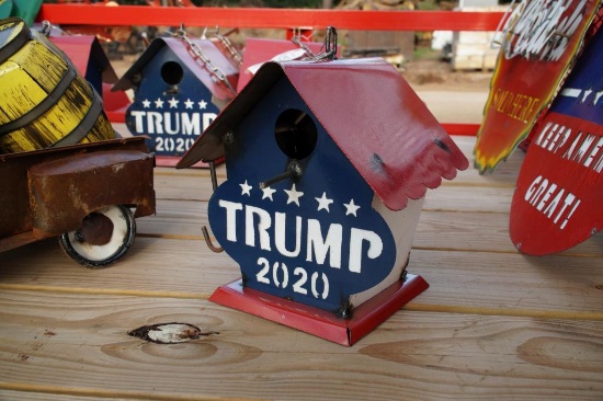 TRUMP BIRDHOUSE