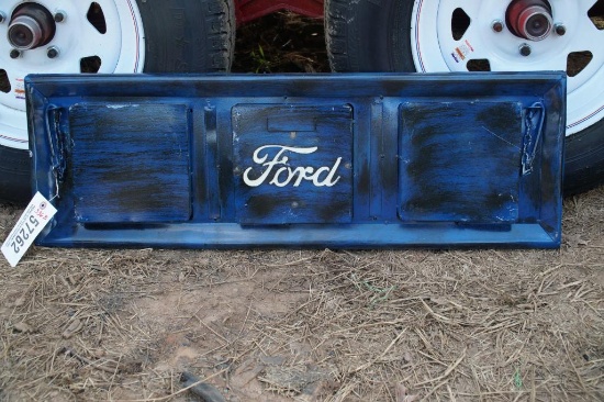 TAILGATE METAL ART