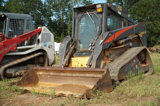 2005 NEW HOLLAND LT185B SKIDSTEER