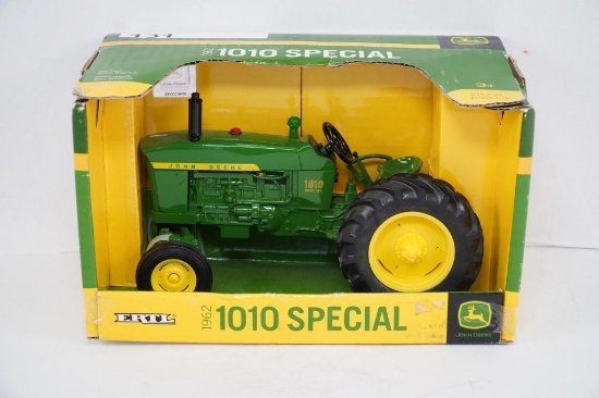 JOHN DEERE 1010 SPECIAL TOY TRACTOR
