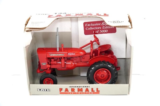 FARMALL 140 TOY TRACTOR