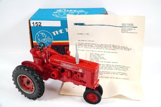 FARMALL SUPER M-TA TOY TRACTOR