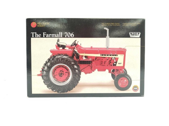 FARMALL 706 TOY TRACTOR