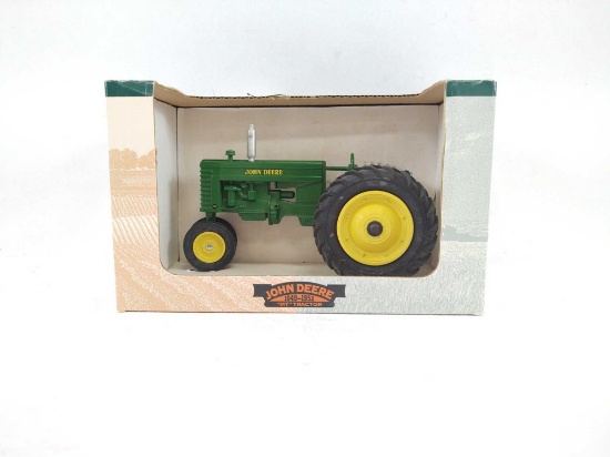 JOHN DEERE MT TOY TRACTOR, TRICYCLE,