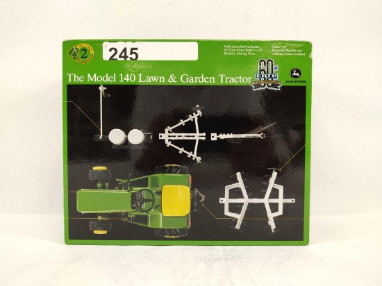 JOHN DEERE 140 TOY TRACTOR