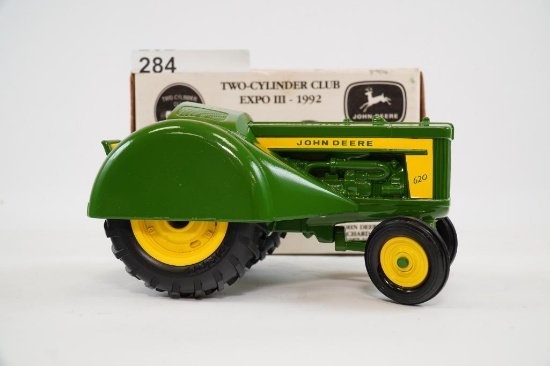 JOHN DEERE 620 ORCHARD TOY TRACTOR