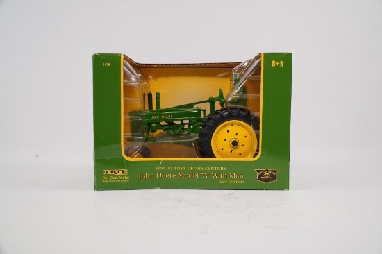 JOHN DEERE MODEL A TOY TRACTOR
