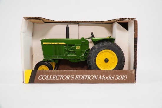 JOHN DEERE 3010 DIESEL TOY TRACTOR