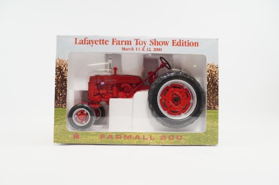 FARMALL 200 TOY TRACTOR
