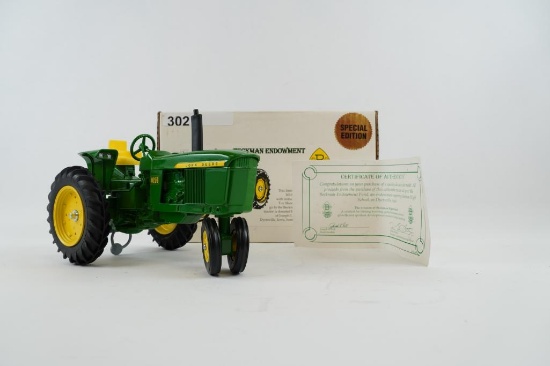 JOHN DEERE 3010 TOY TRACTOR