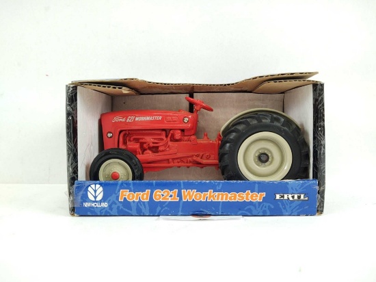FORD 621 WORKMASTER TOY TRACTOR , 1/16 SCALE