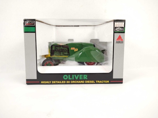 OLIVER ORCHARD 88 HIGHLY DETAILED TOY TRACTOR