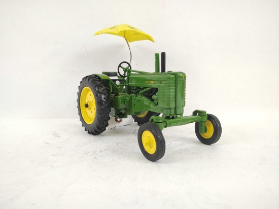 JOHN DEERE MODEL A TOY TRACTOR