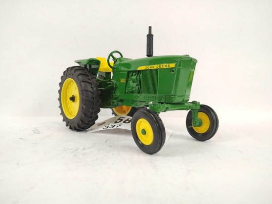 JOHN DEERE 3020 TOY TRACTOR **NO BOX**