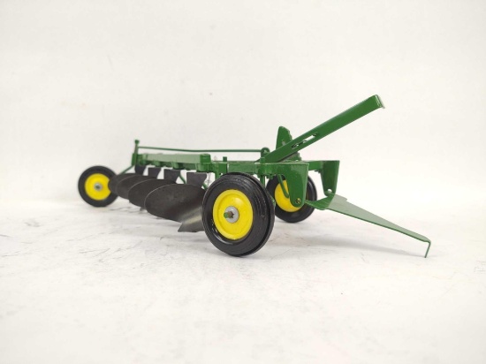 JOHN DEERE 4 BOTTOM TOY PLOW *NO BOX*