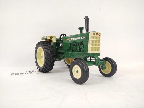 OLIVER 1955 TOY TRACTOR *NO BOX*