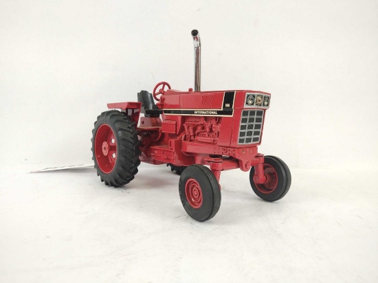 INTERNATIONAL 966 TOY TRACTOR