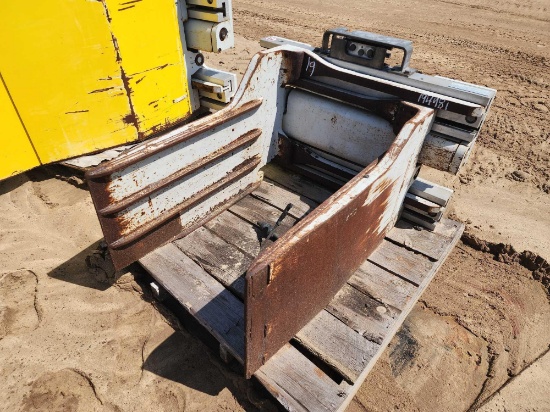 CASCADE 50D-BCS-63A HYD BALE CLAMP