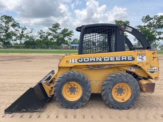2001 JOHN DEERE 250 WHEELED SKID STEER