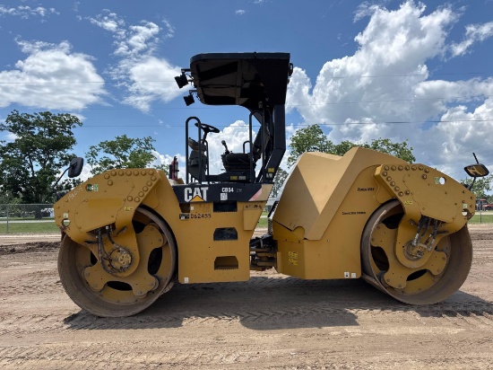 2014 CATERPILLAR CB54 XW SMOOTH DBL DRUM ROLLER