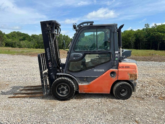 2007 TOYOTA 8FDU30 STRAIGHT MAST FORKLIFT