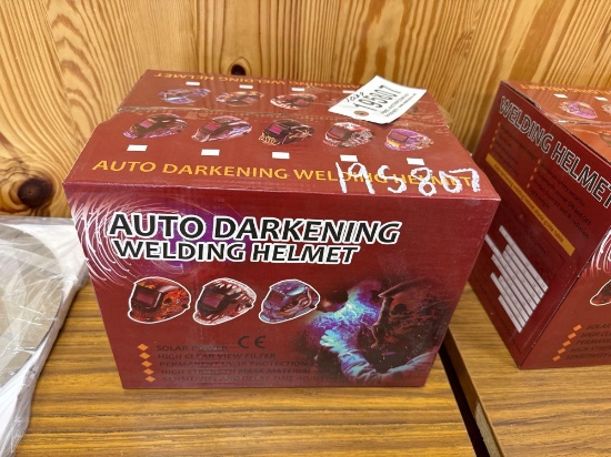 UNUSED AUTO DARKENING WELDING HELMET